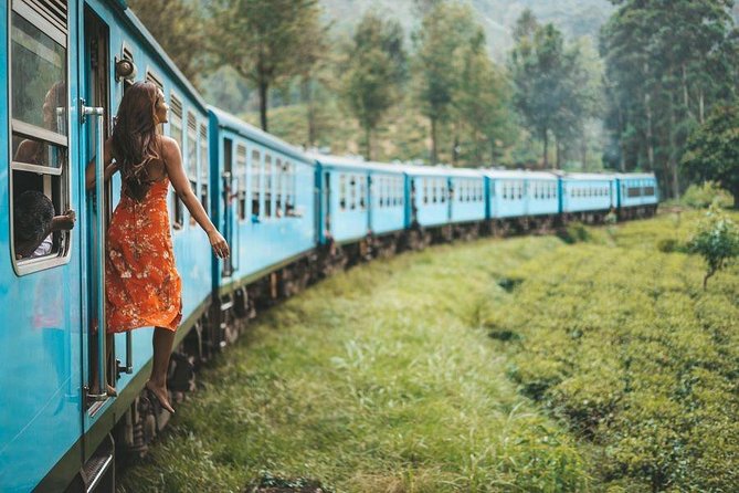 World-Famous Blue Train: Kandy to Ella